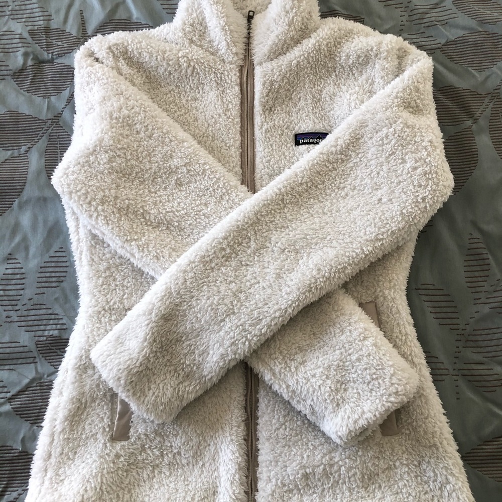 Patagonia All White Fuzzy Jacket *NO STAINS*